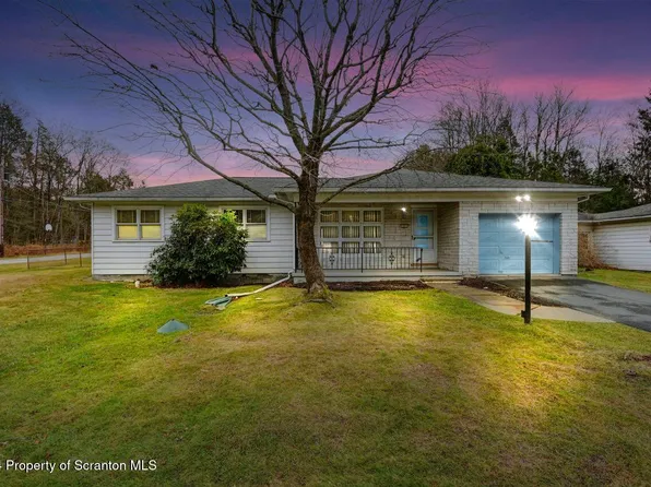 302 Donny Dr, Roaring Brook Township, PA 18444