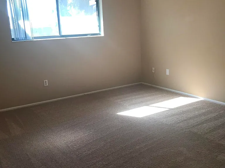 135 Seawind Dr — Photo 9