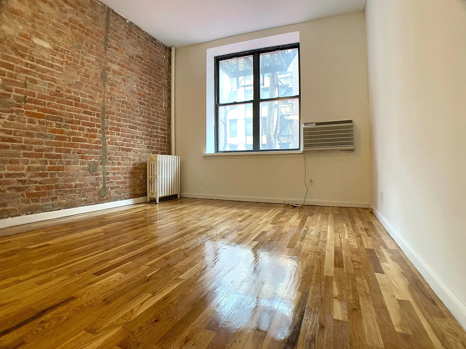 244 East 77th Street — Photo 2