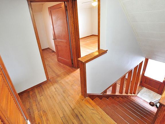 4th image of 113 Woodlawn Cir #73