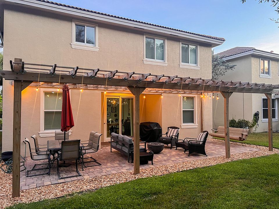 1st image of 4803 Foxtail Palm Court