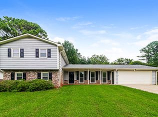 1072 Martin Nash Rd SW, Lilburn, GA 30047