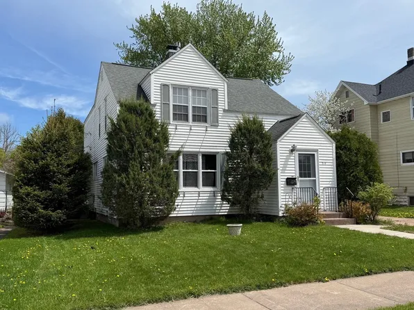 514 9th Ave W, Ashland, WI 54806