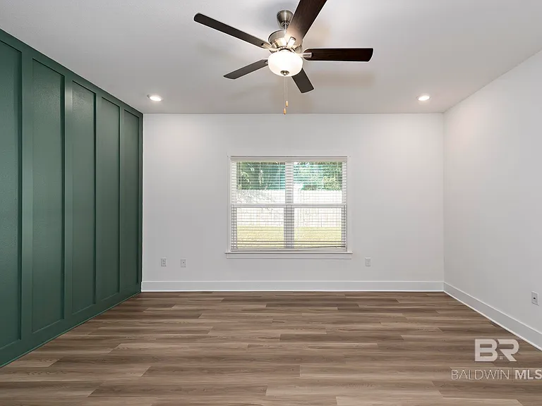 231 Bronze St — Photo 19
