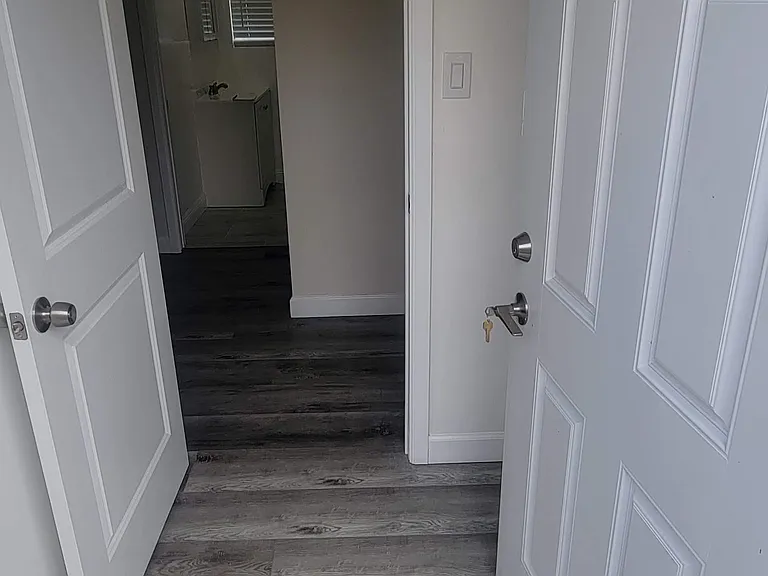 131 S Gless St #1/2 — Photo 14