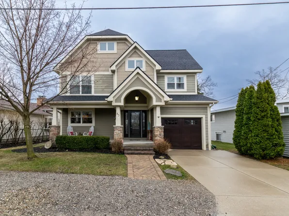 85 Crescent Ave, Lake Orion, MI 48362