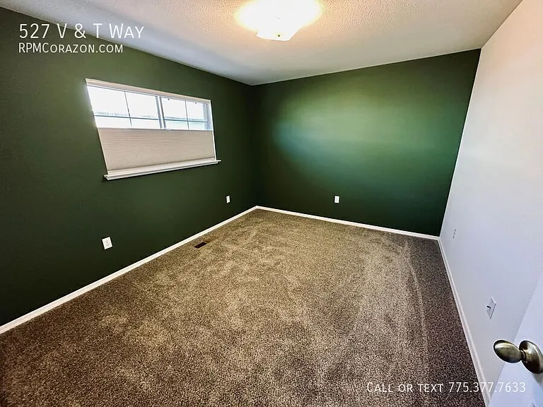527 V & T Way — Photo 11