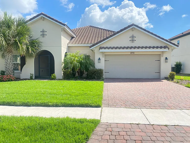 2751 Rialto Ct — Photo 1