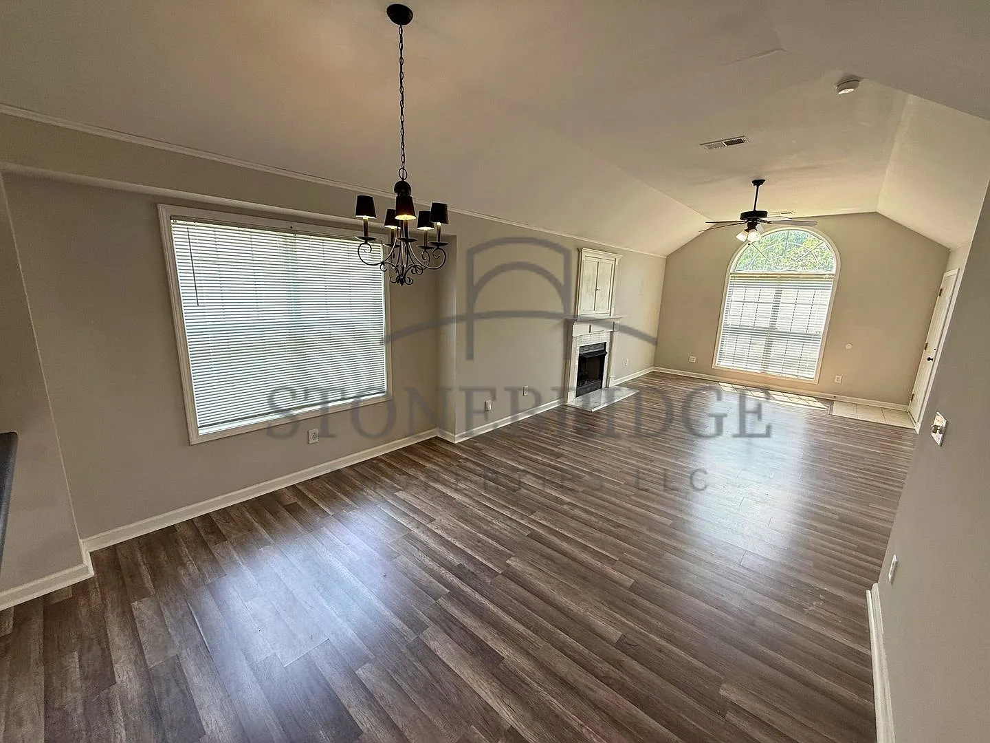 3 bed, 2 bath home in Calera — Photo 3