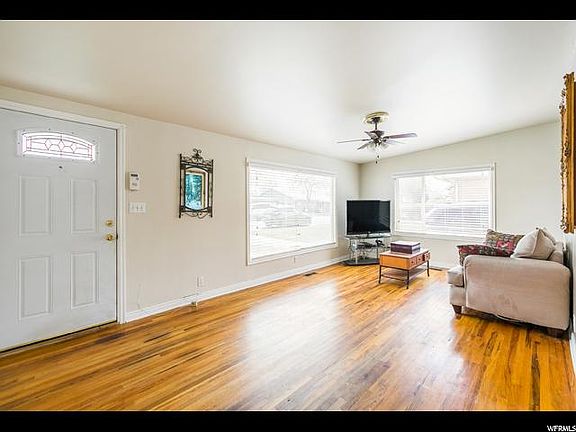 3rd image of 3222 S Pearce St