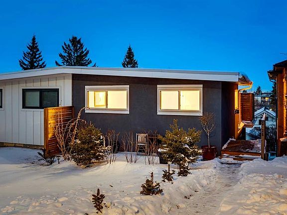 2nd image of 2126 W 18a St SW