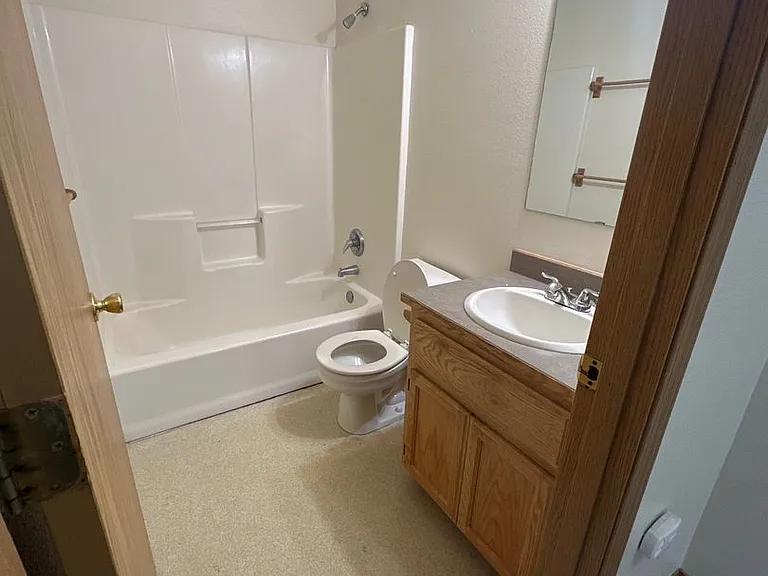 1265 NW Stannium Rd — Photo 4