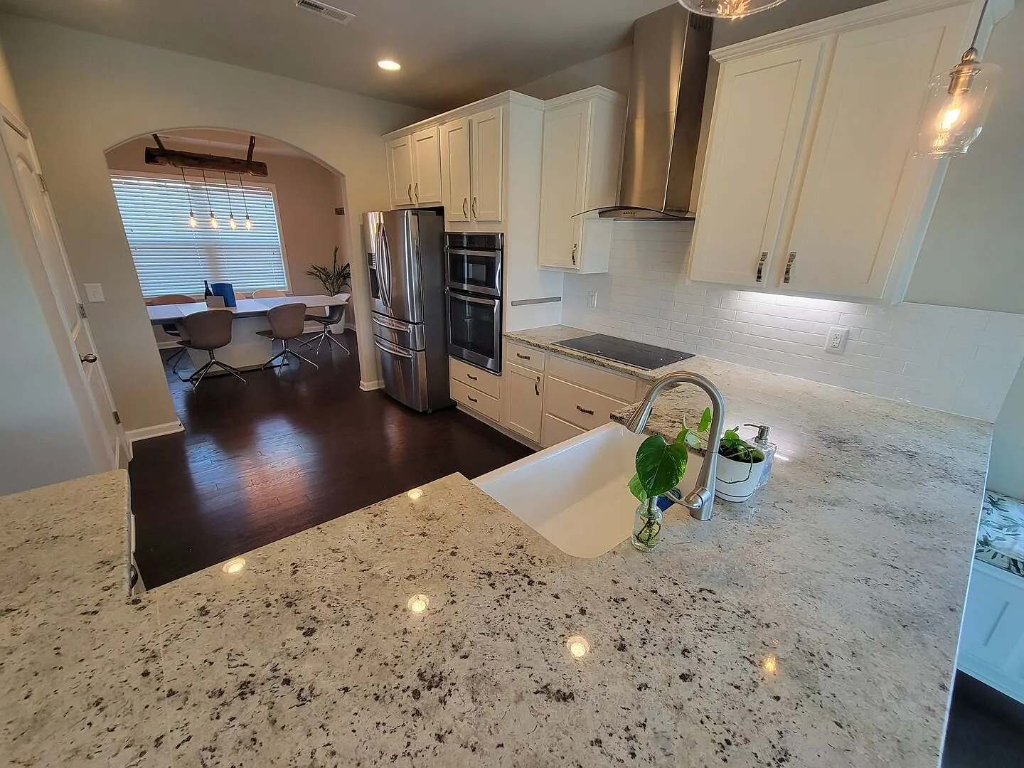 6 Bed, 4 Bath Home Available in Simpsonville — Photo 4
