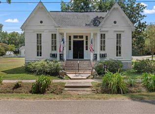502 E Walker St, Jefferson, TX 75657