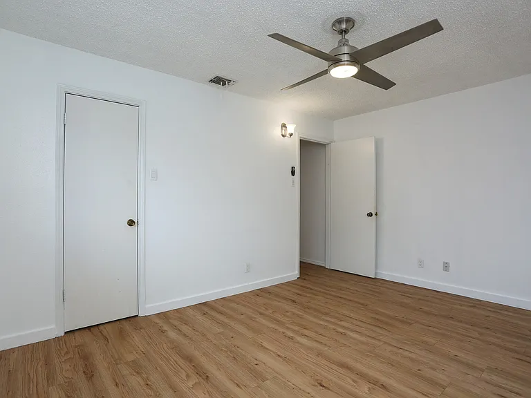 7068 Beech Trail Dr — Photo 19