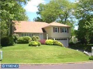 227 Forrest Dr, Chalfont, PA 18914