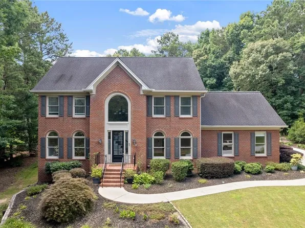 1580 Winding Creek Cir, Snellville, GA 30078