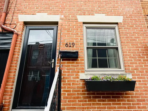 619 Sears St, Philadelphia, PA 19147