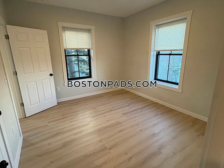 28 Woodland St #3 — Photo 6