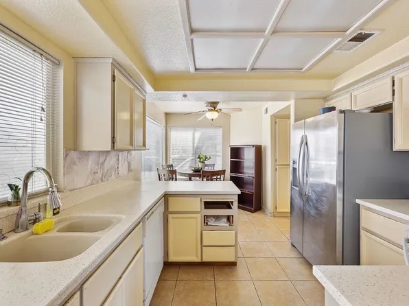 20667 Blossom Cmn, Hayward, CA 94541