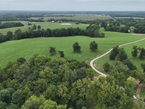 4405 County Road 242, Palmyra, MO 63461