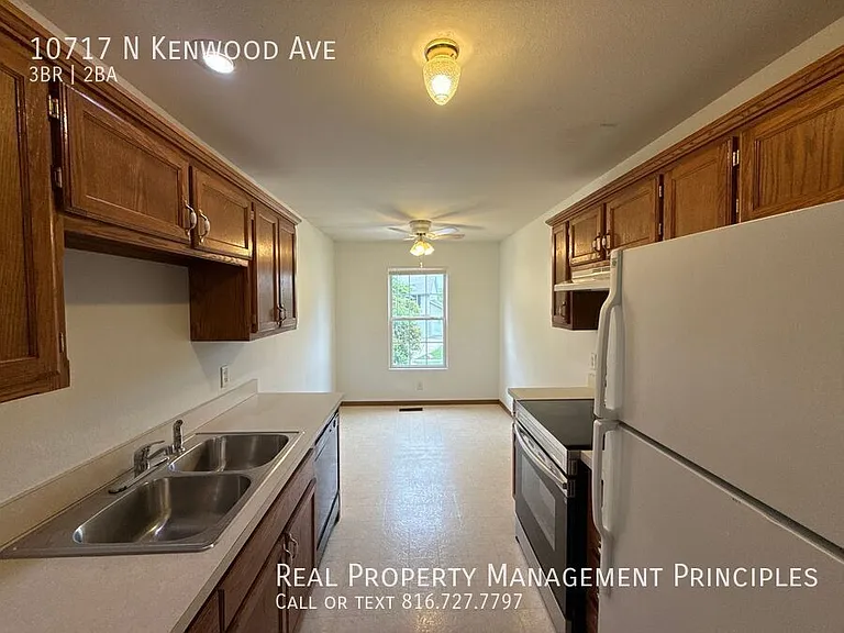 10717 N Kenwood Ave — Photo 4