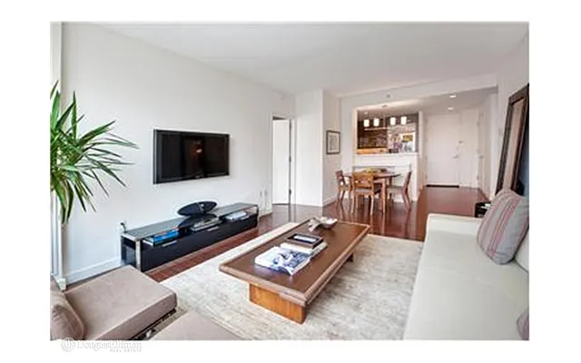 Rented by Douglas Elliman | media 17