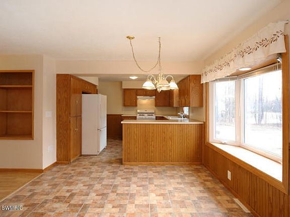 5th image of 9485 S Cedar Dr