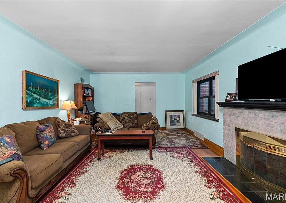 1st image of 701 Garlyn Ct