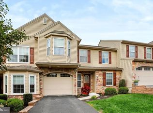 327 Weatherstone Dr, New Cumberland, PA 17070