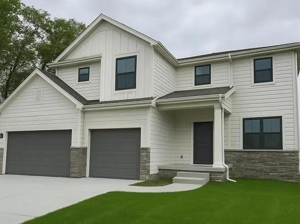 12611 Carpenter St, Papillion, NE 68046