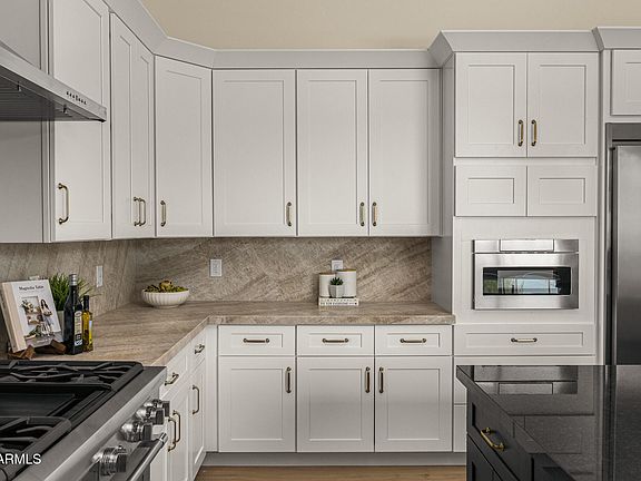 3rd image of 4314 E GLENROSA Avenue