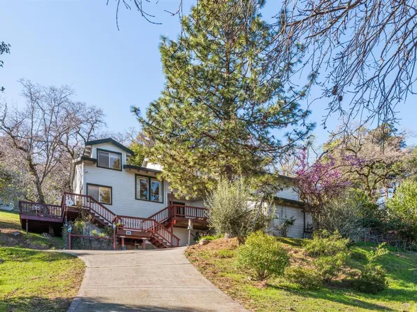 27 Beechwood Court, Napa, CA 94558