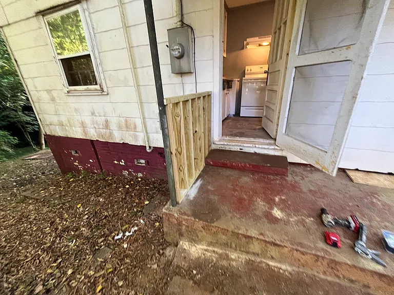 324 Pineneedle Rd — Photo 5