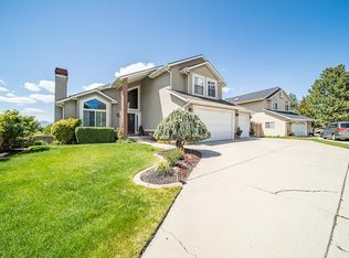 7908 S Twelve Pines Dr, Sandy, UT 84094