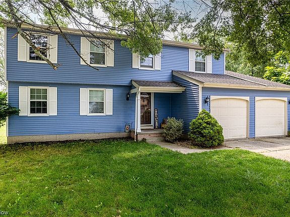 2nd image of 922 Twin Oaks Cir