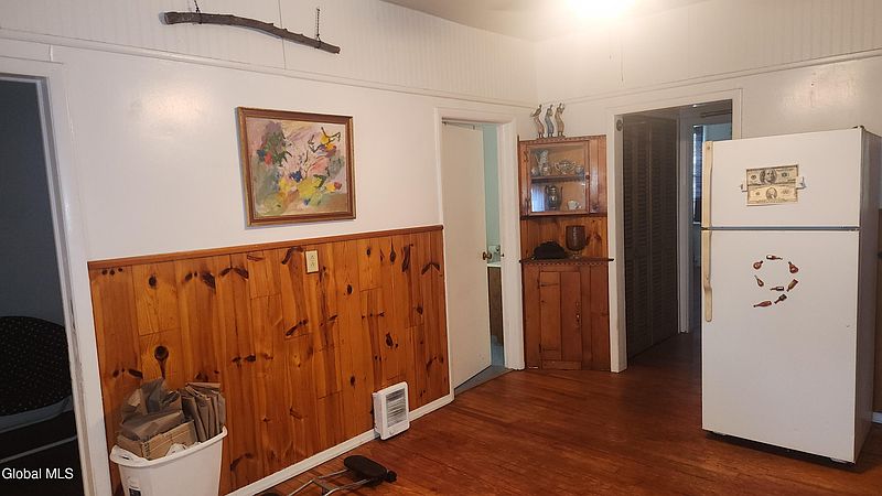 4th image of 308 Delaware Avenue