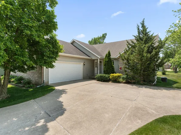 207 McAfee Dr, Valparaiso, IN 46383