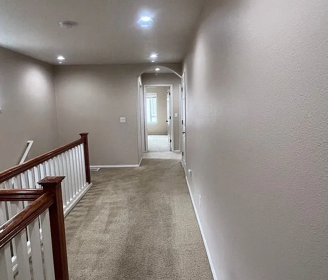 1008 SE Bacarra St — Photo 32