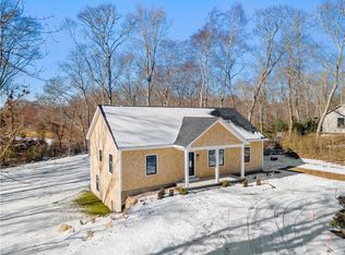 41 Old Farm Ln, Tiverton, RI 02878