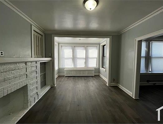 4th image of 7153 S East End Ave #B