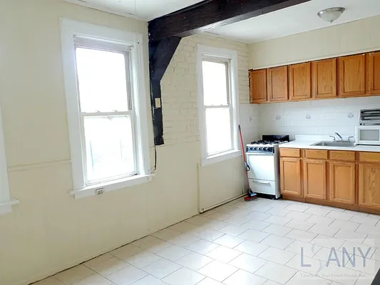 Rented by LandSeair Real Estate Group | media 5