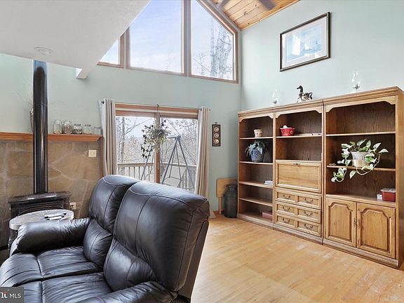 4th image of 1944 Crossings View Rd