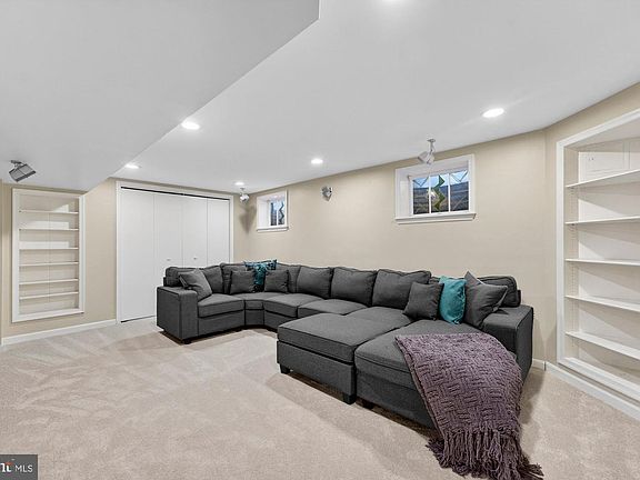 4th image of 8905 Side Saddle Rd