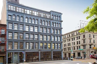 Rented by aptsandlofts.com