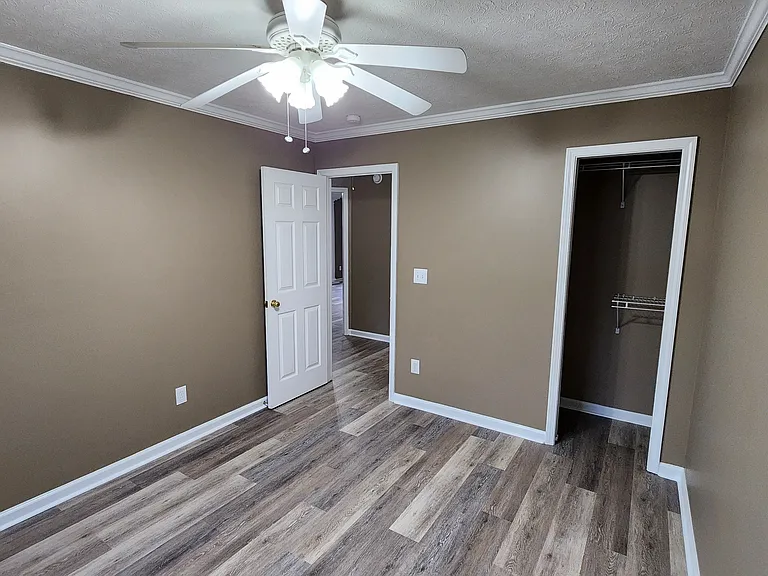 1229 Westfield Ln — Photo 22