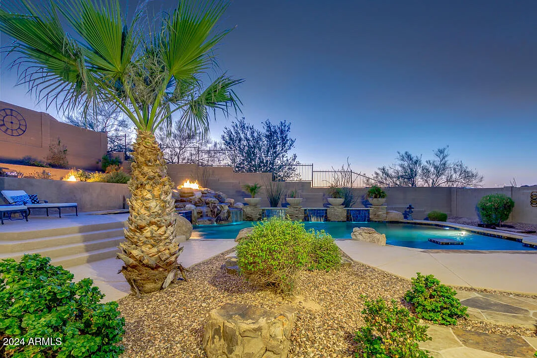 4 bed, 2.5 bath, 3275 sqft, $4,000 — Photo 4