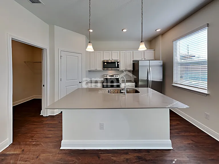 22451 Bellini Cir — Photo 3