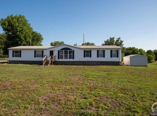 826 S Oak St, Burlingame, KS 66413