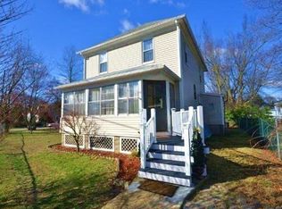 15 Errol St, Warwick, RI 02888